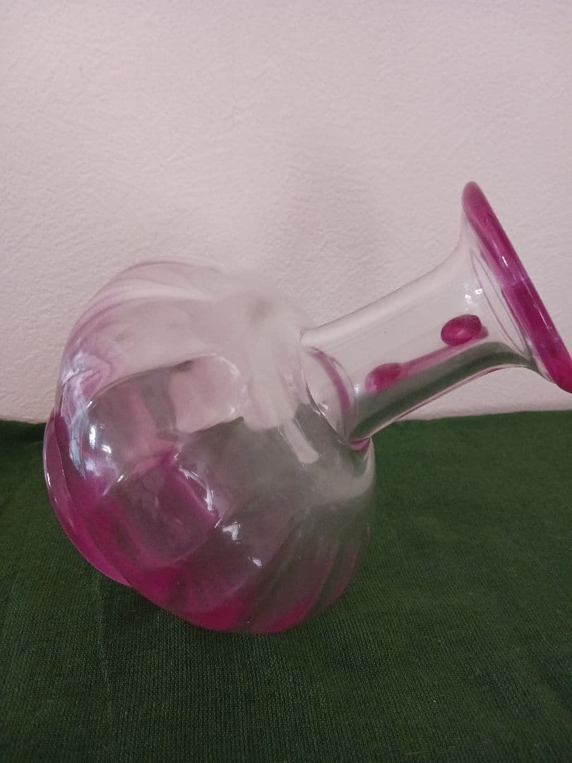 ハンドル付きガラスフラワーベース