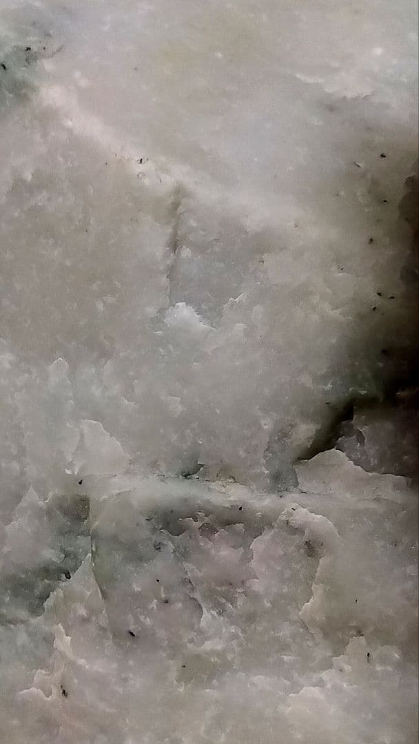 ★翡翠原石★糸魚川硬玉【小滝・転石川ズレ・ウブ7.9kg】