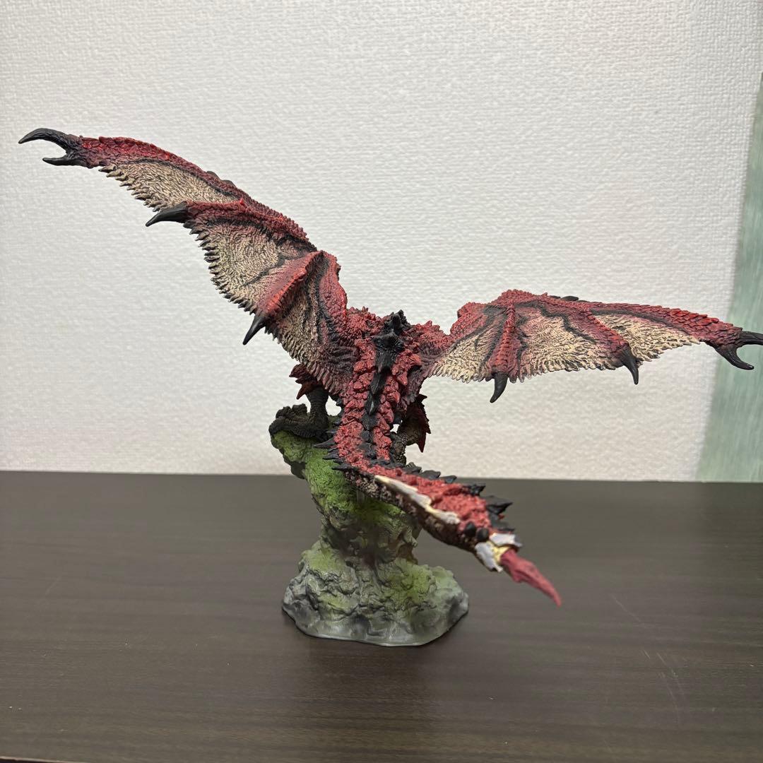 開封品 カプコンフィギュアビルダー クリエイターズモデル リオレウス【復刻版】