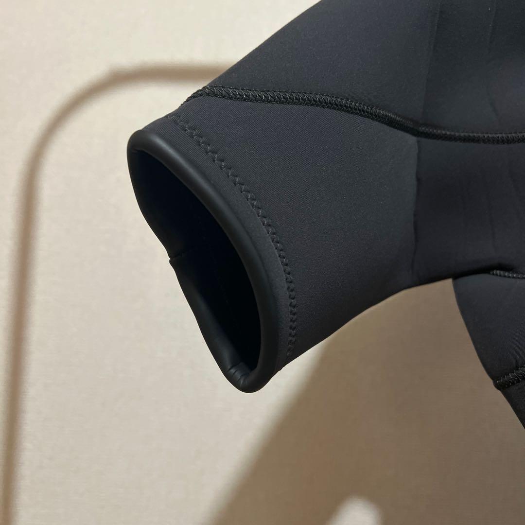 未使用に近い Hurley スプリングウェットスーツ Mサイズ　2/2mm