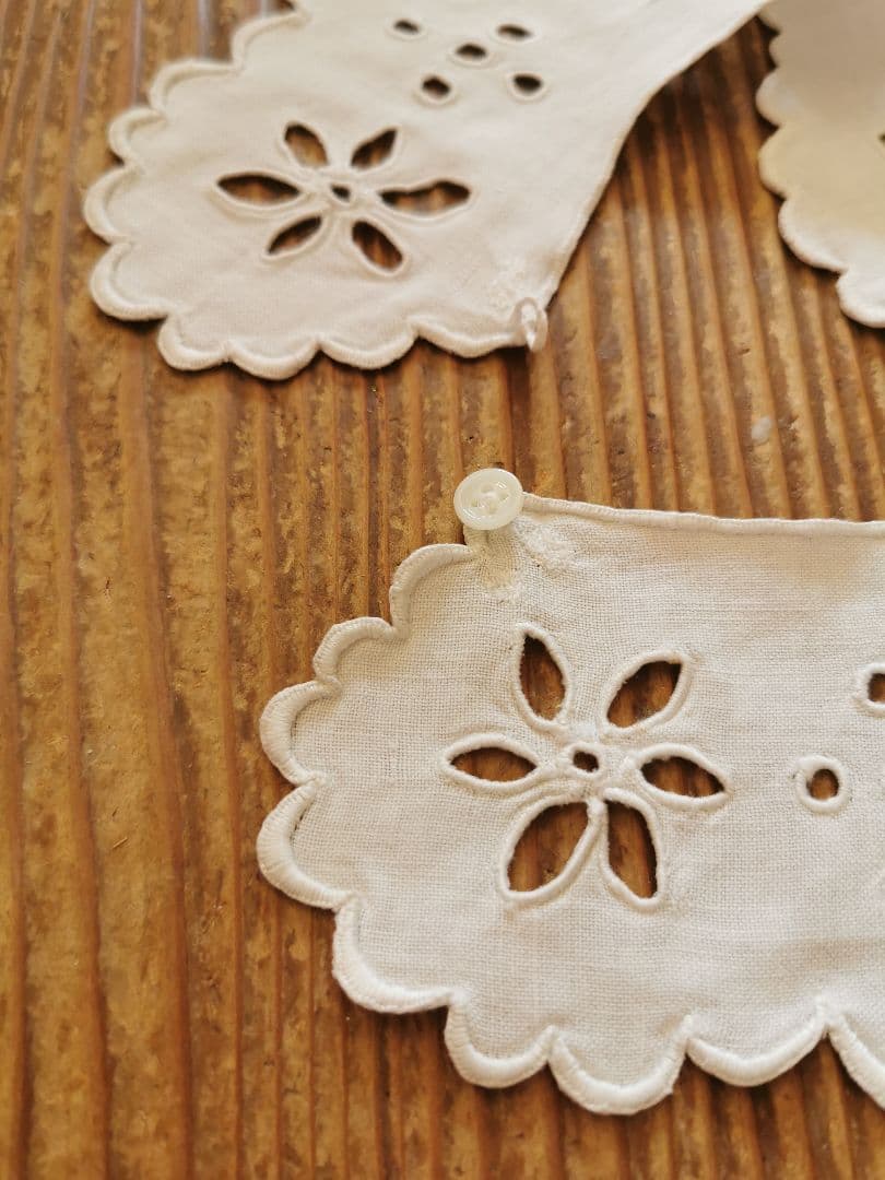 アンティークフランス オープンカットワーク アイレット刺繍 スカラップリム付け襟