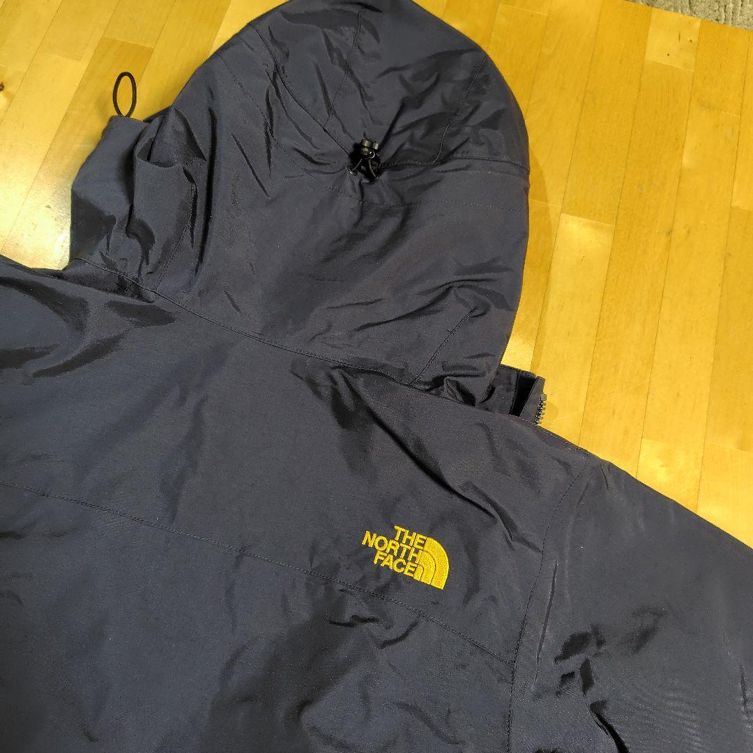 〈超美品✨️〉ノースフェイス　スノーウエア上下セット　140