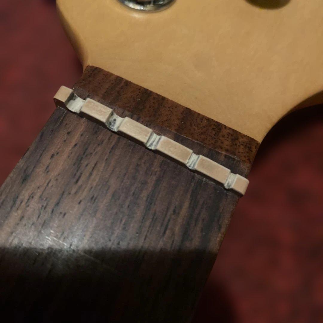 エレキベースSUB スティングレイ5弦