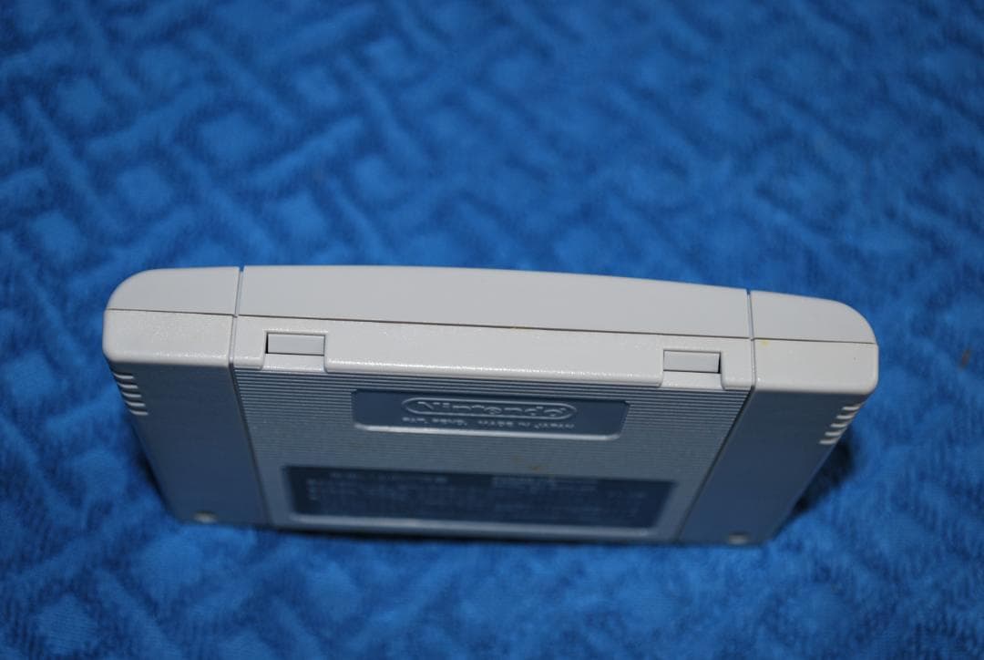 SFCソフト『ストリートファイターⅡターボ』（SHVC-TI）です。