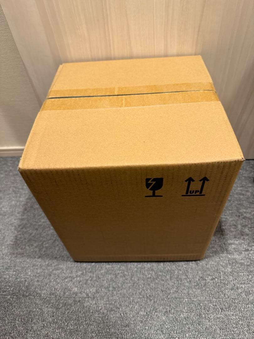 【新品未開封】KAWS HOLIDAY BIG MOON