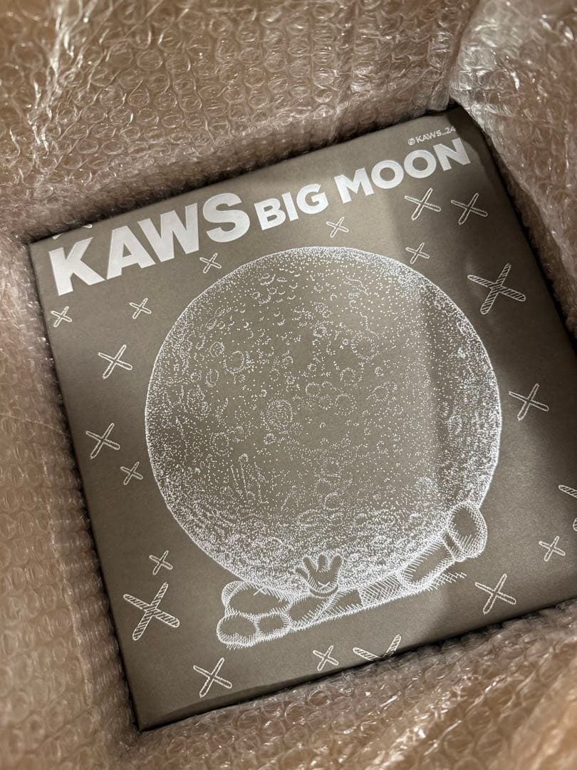 【新品未開封】KAWS HOLIDAY BIG MOON