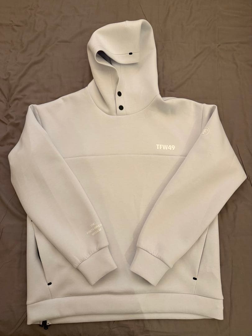 TFW49 セットアップ　ICE GREY L