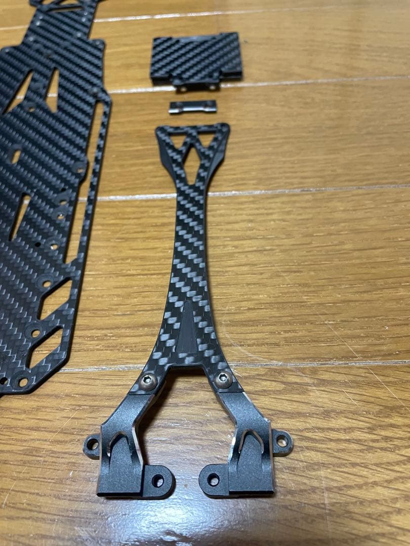 rave D RDXカーボンシャーシ