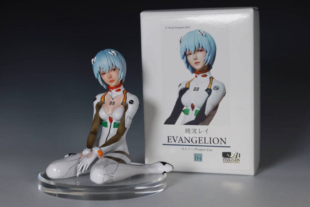 綾波レイ1/8 ヱヴァンゲリヲン 座りバージョン