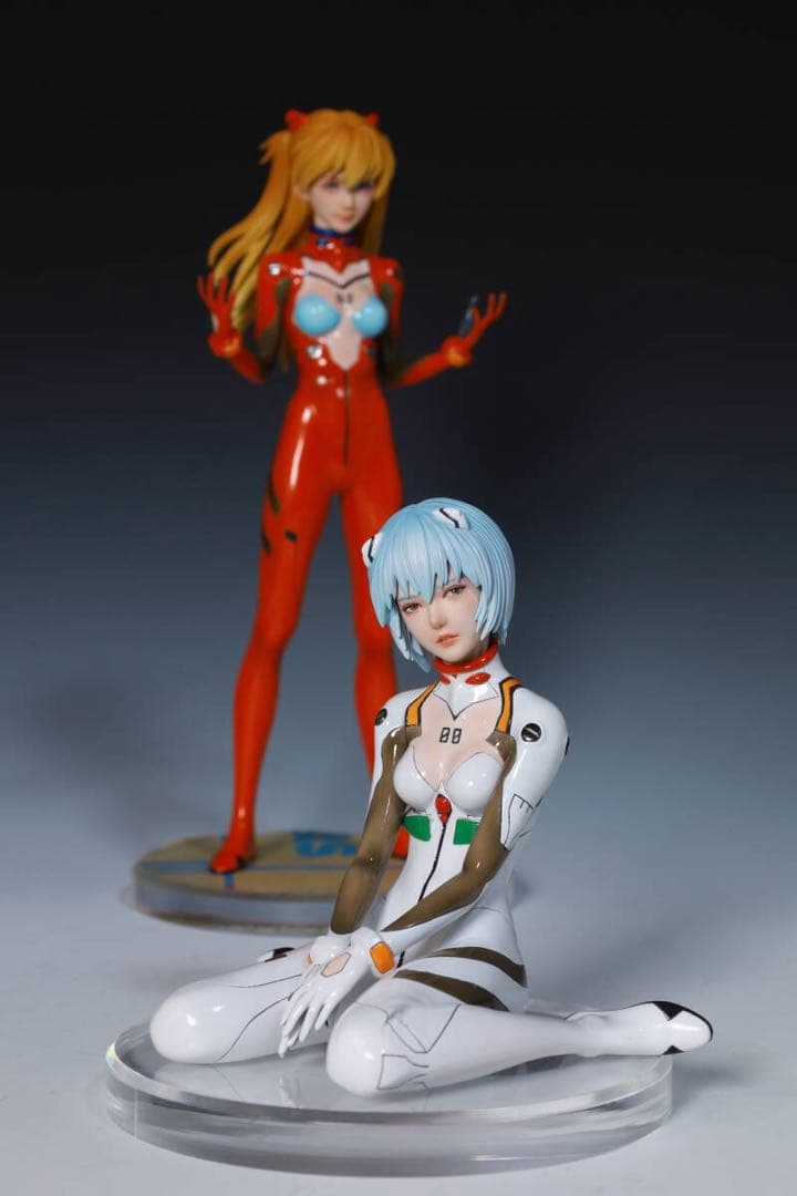 綾波レイ1/8 ヱヴァンゲリヲン 座りバージョン