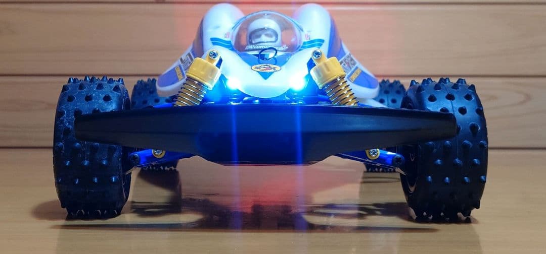 タミヤLEDセイントドラゴン＆三和プロポ＆バッテリー充電器・完成未走行品セット