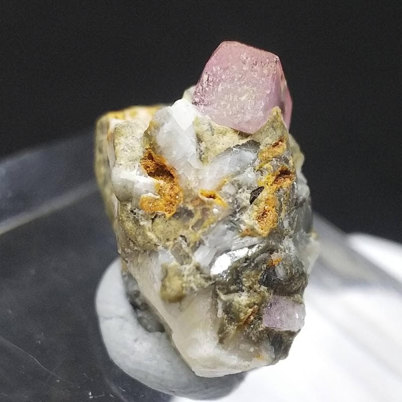 528 ピンクトパーズ トパーズ カトラン 結晶 母岩付 原石