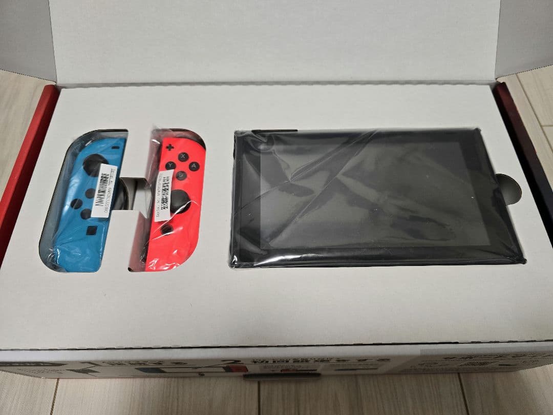 Nintendo Switch 本体 赤/青 Joy-Con付き HAC-001