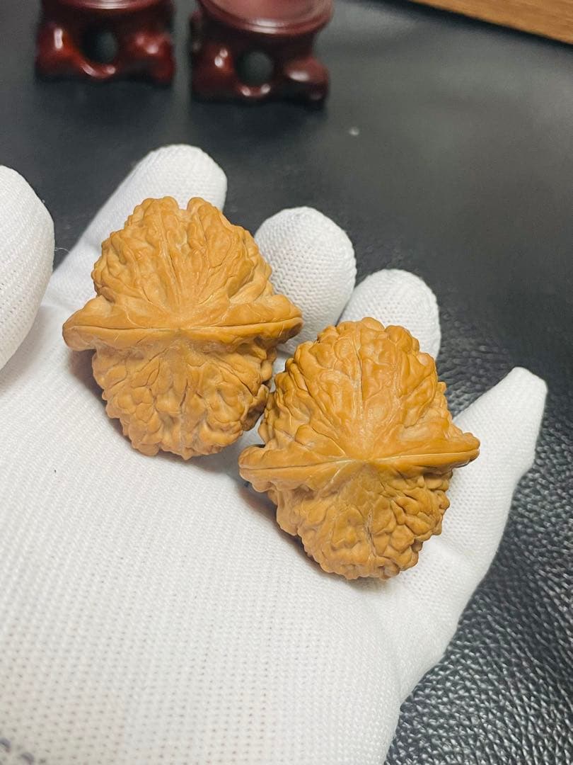 厚揚げNo.412❤️遊ぶクルミ　文玩核桃 希少変高級種山玖月元宝