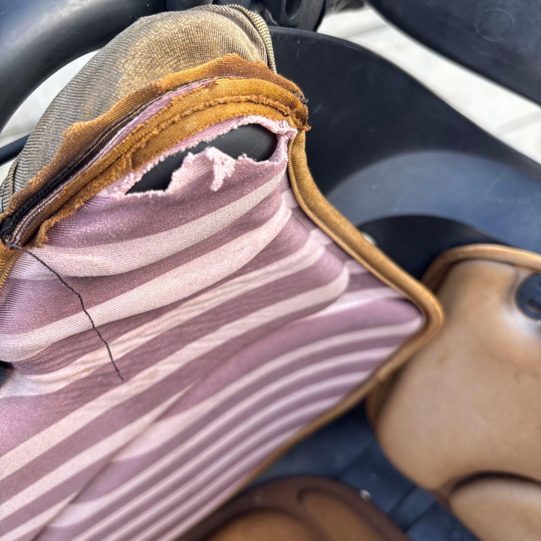 電動アシスト自転車 チャイルドシート付き 充電器あり　後輪タイヤパンク