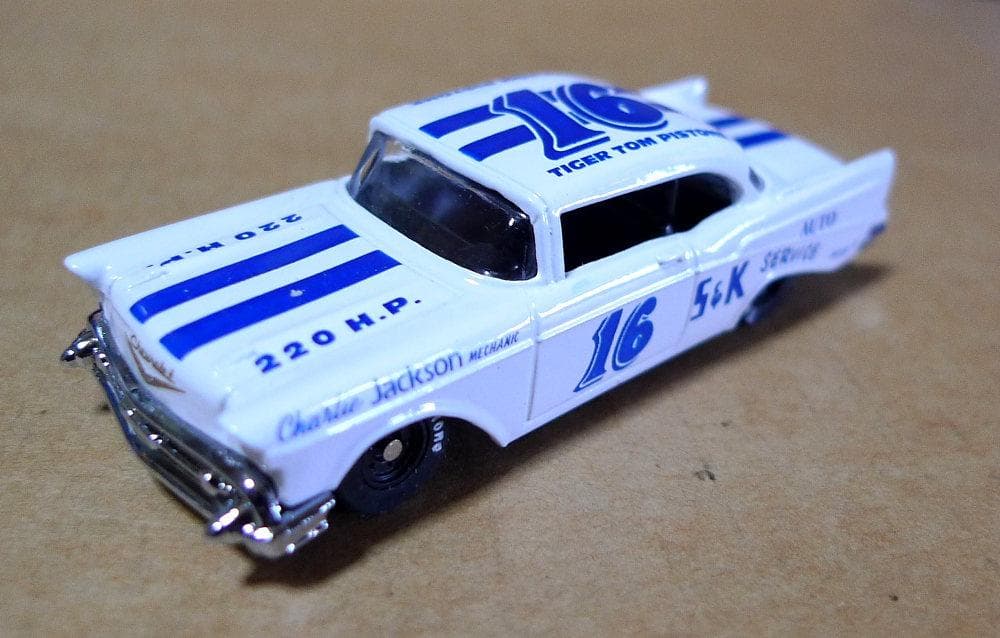 Yoshiです　ストックカーミニカー55台セット