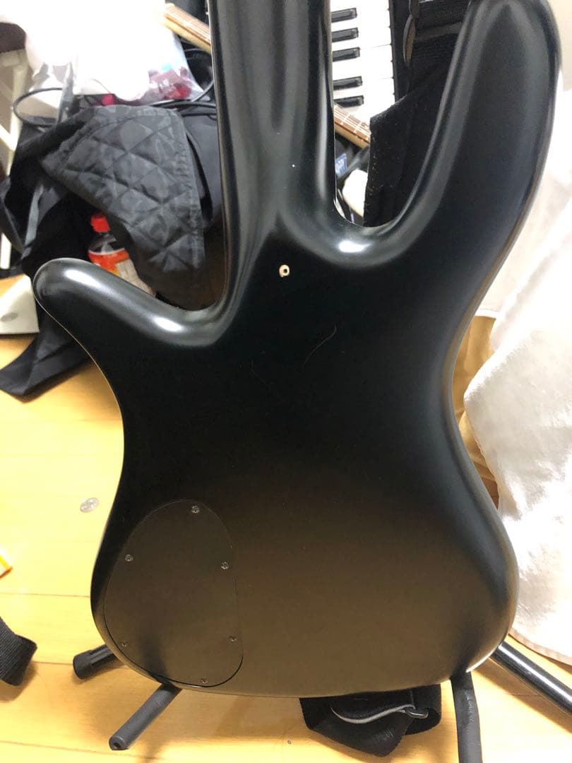 SPECTOR 5弦ベース　マットブラック　韓国製(推定)