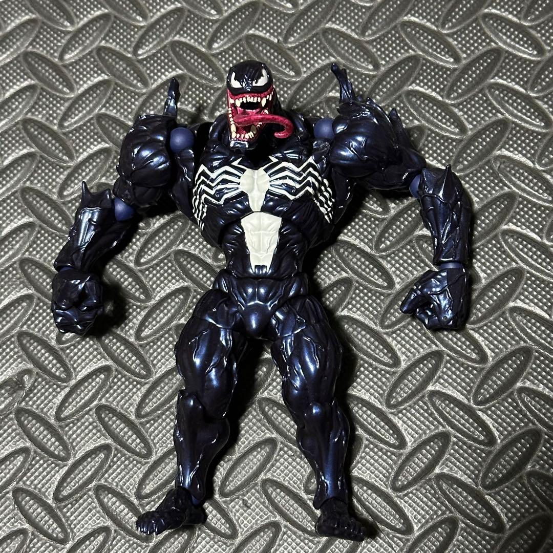 リボルテック　アメイジングヤマグチ　ヴェノム　海洋堂