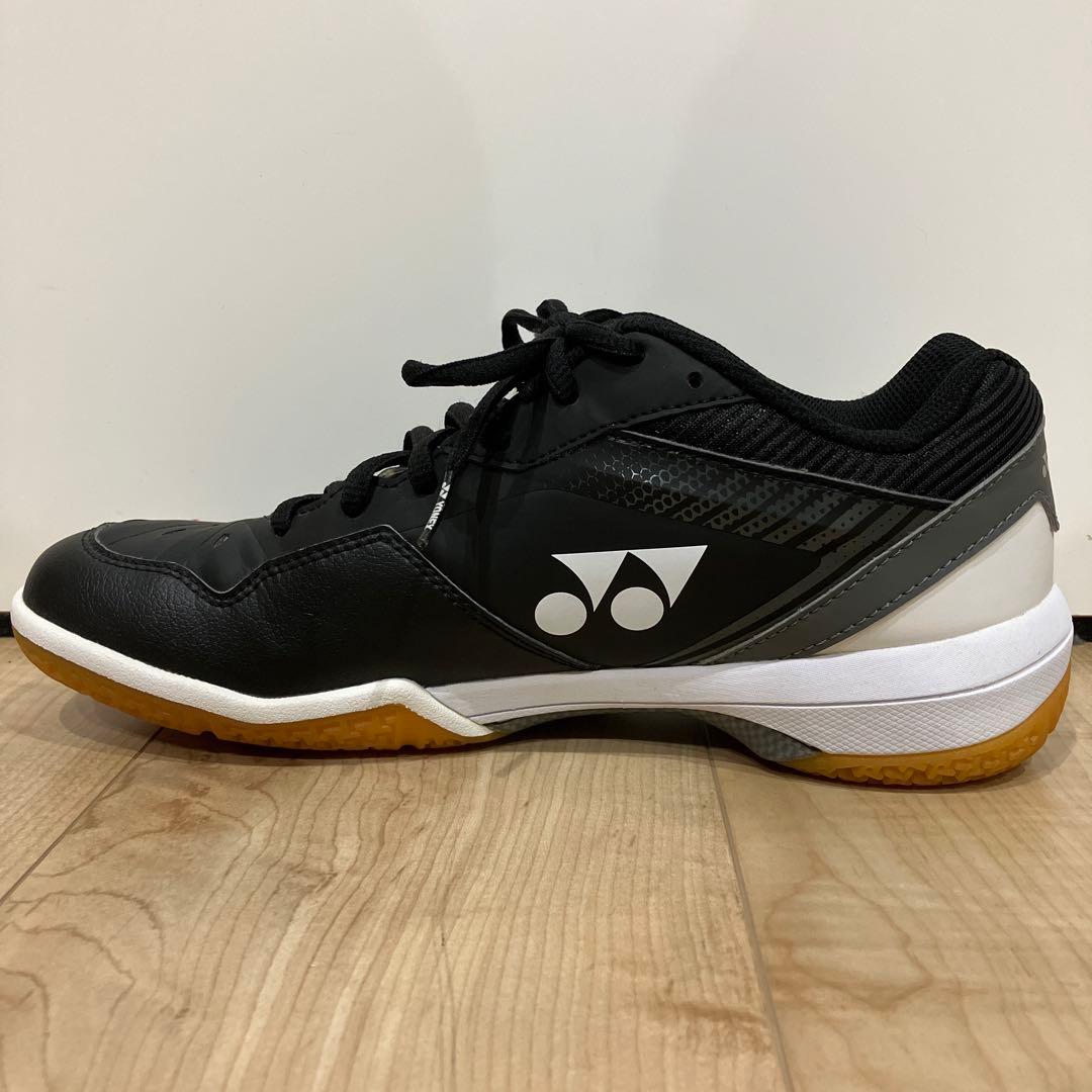 【美品】 YONEX パワークッション65Z バドミントンシューズ ブラック