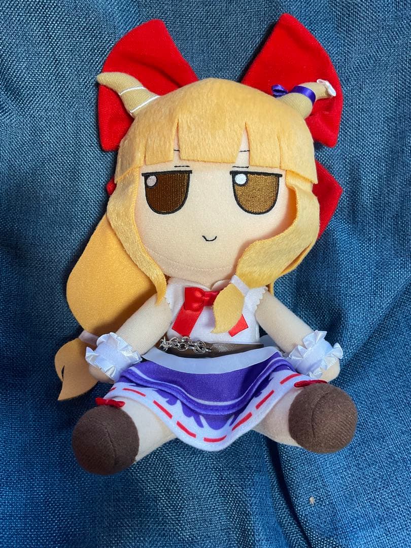 Gift 東方　伊吹萃香 ふもふもすいか 缶バッジ付　ミニぬいぐるみセット