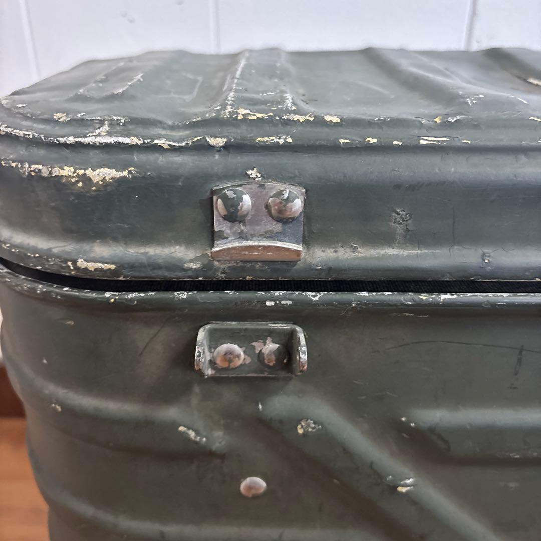 米軍　実物　フードコンテナ　破損箇所あり　送料無料