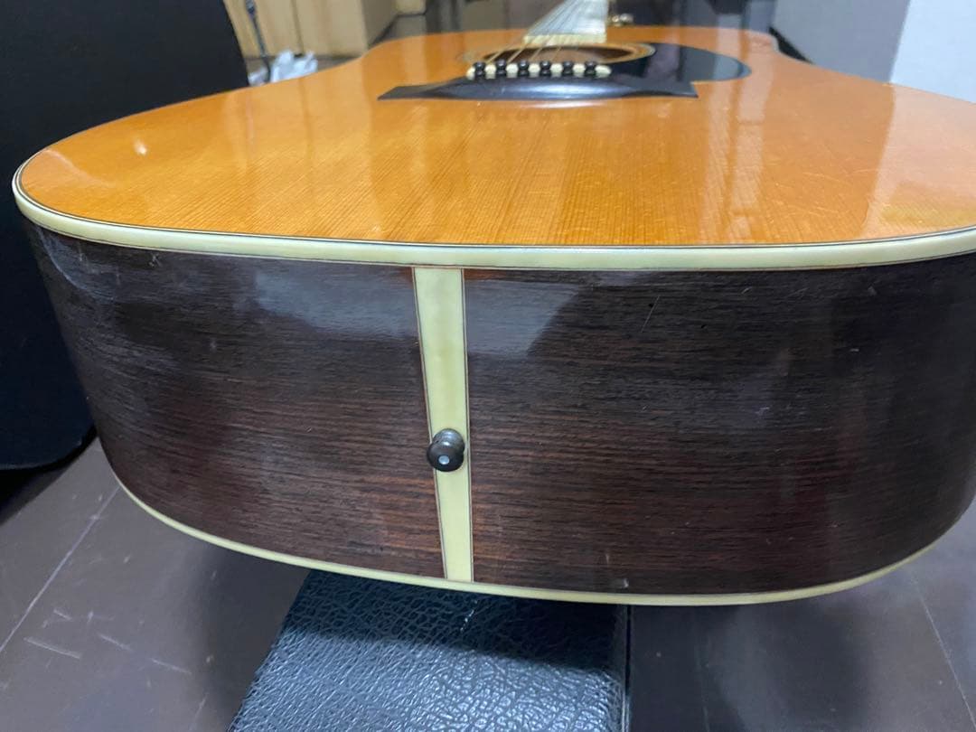 アコースティックギター　s.yairi