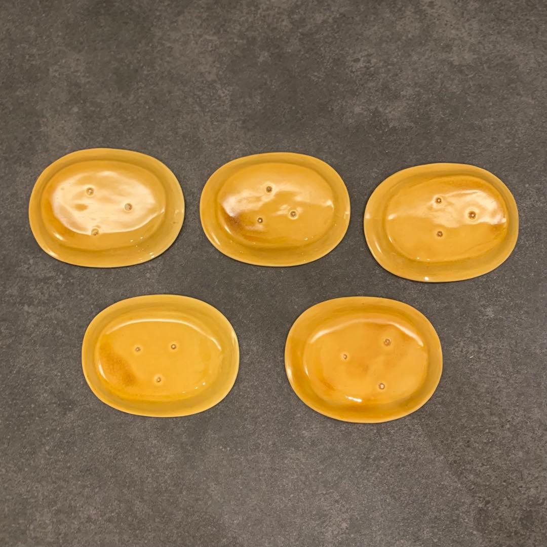 珉平焼 黄釉浮彫龍紋小判皿