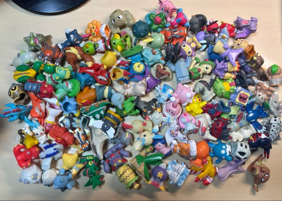 ポケモンキッズ　まとめ売り　約400個（傷、汚れたものを含む）