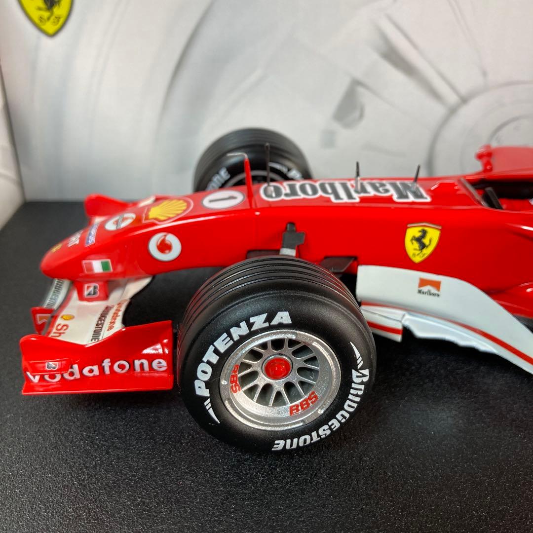 ホットウィール1/18フェラーリ F2005 Mシューマッハ