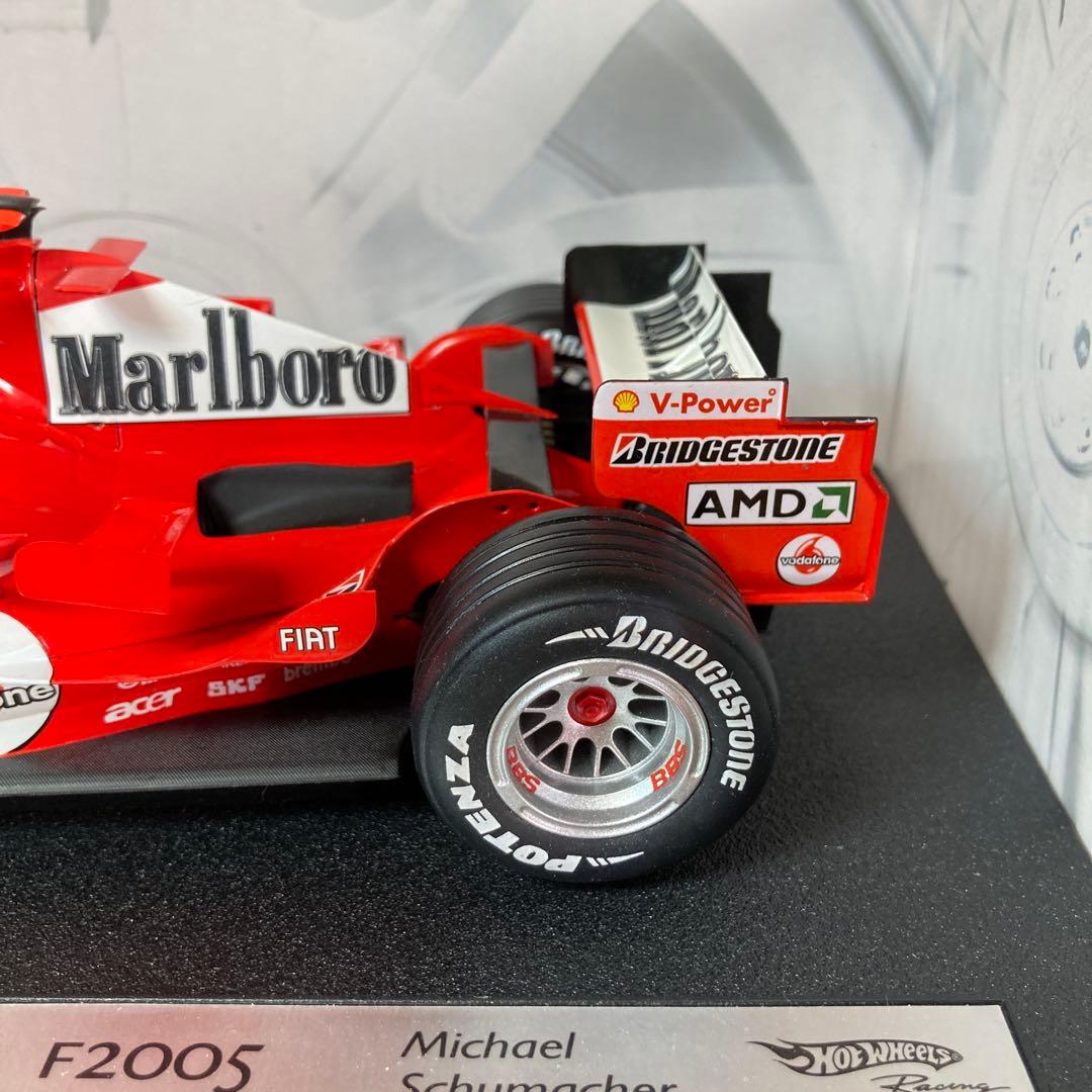 ホットウィール1/18フェラーリ F2005 Mシューマッハ