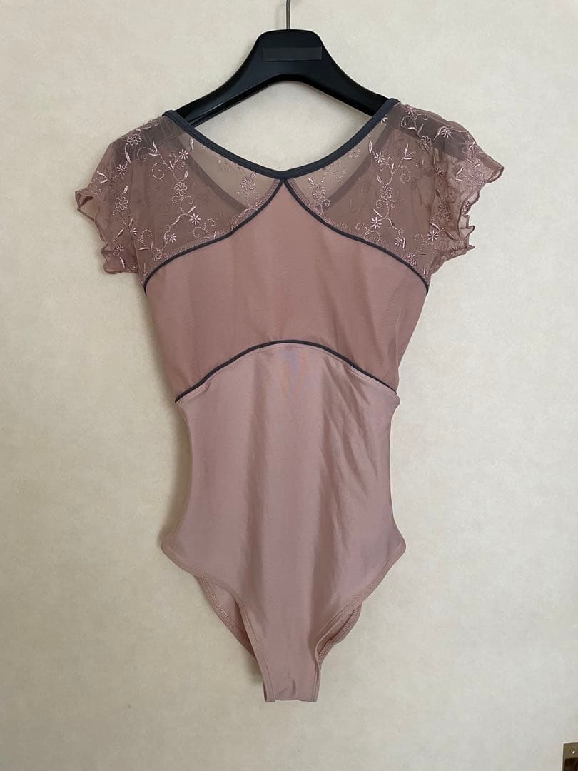 デラロミラノ　バレエ　レオタード　M