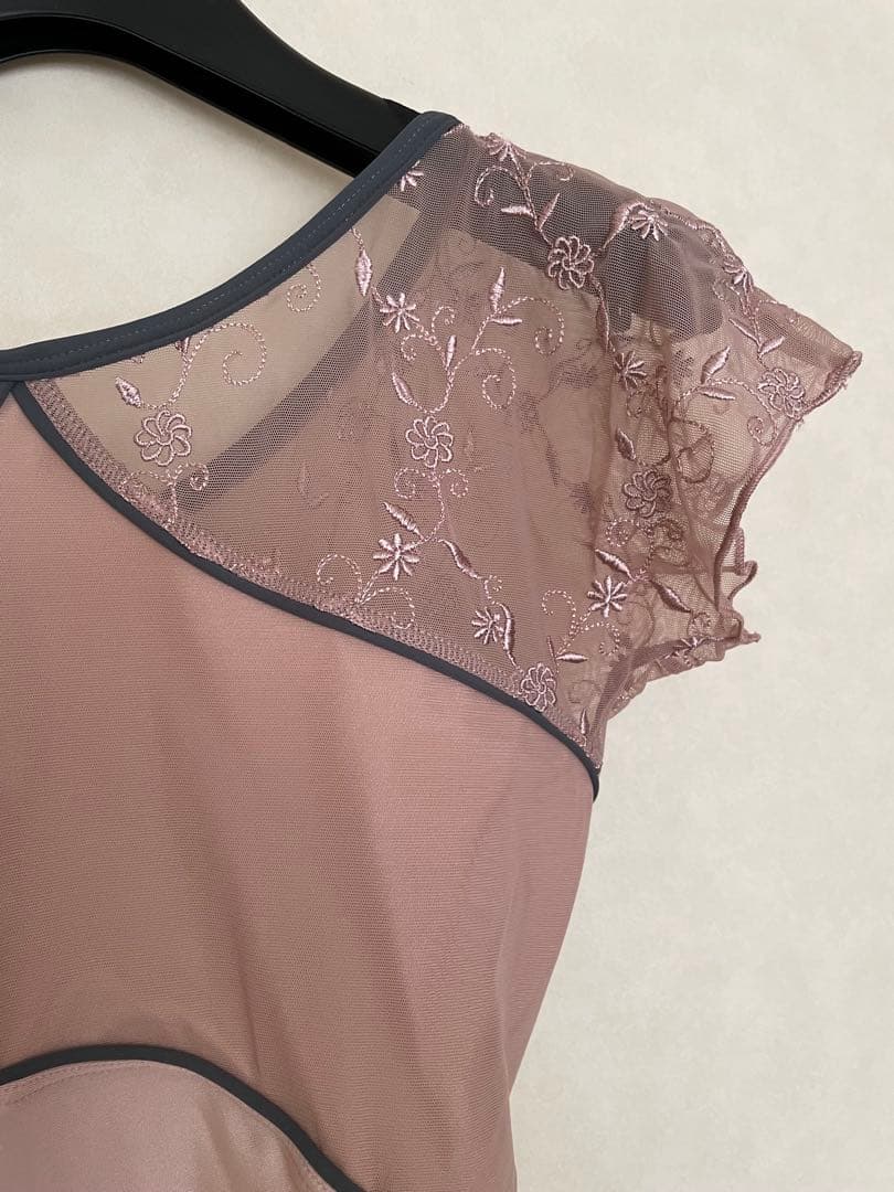 デラロミラノ　バレエ　レオタード　M