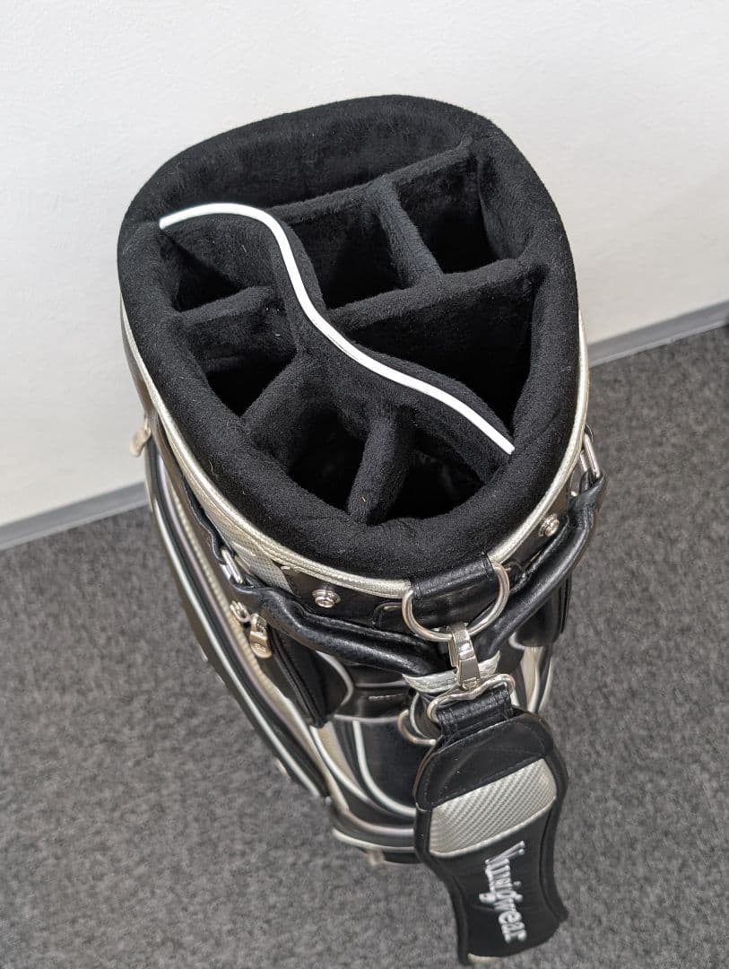 【Munsingwear】 キャディバッグ ブラック・シルバー