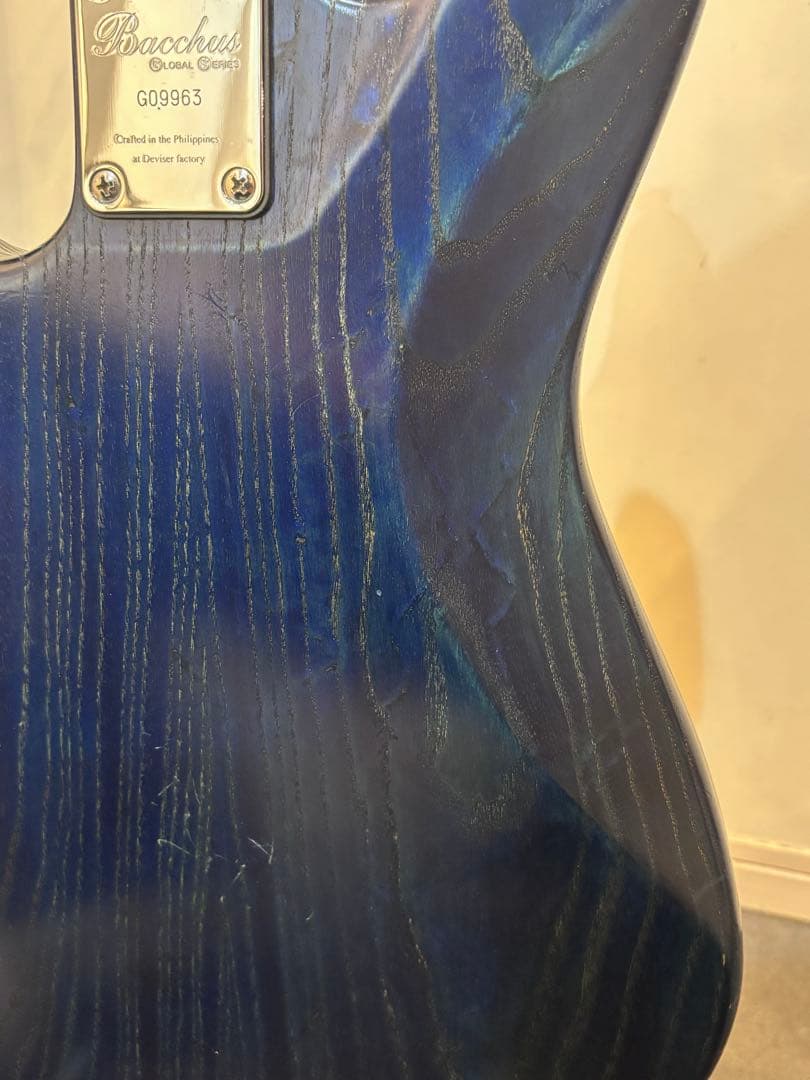 Bacchus Wl-003 濃青ジャズベタイプ　バッカス　４弦ベース木目癖強