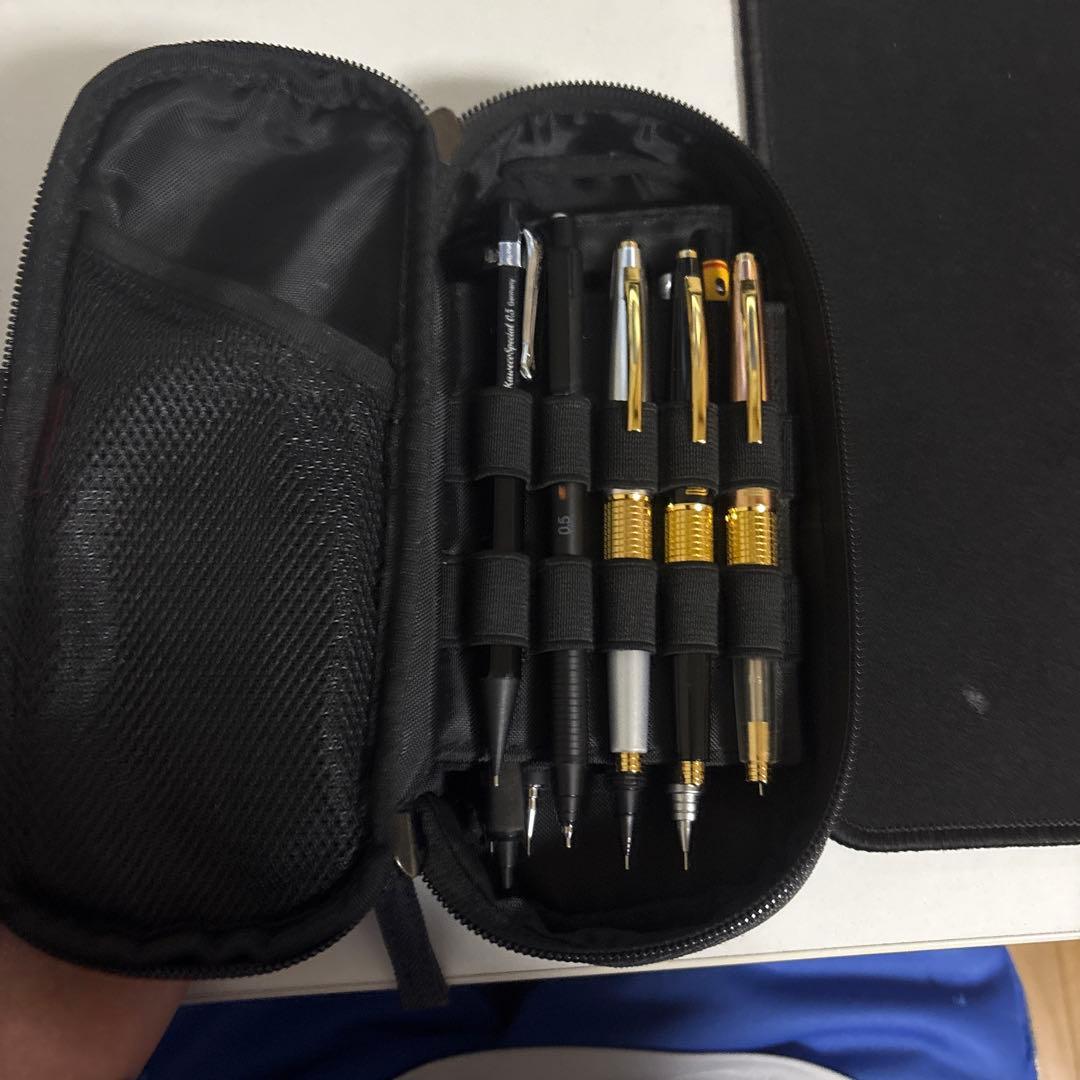 グレーのナイロンペンケース、バラ売りもしています