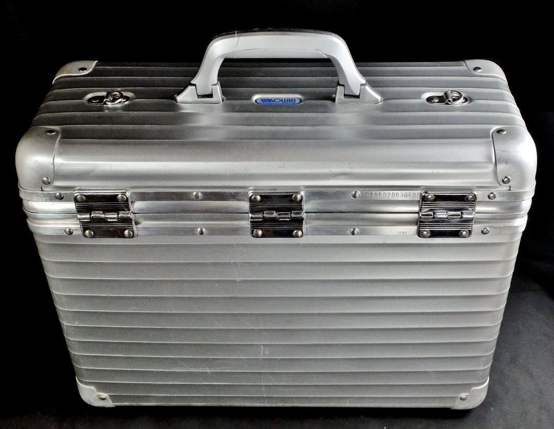 リモワ 950.50 TOPAS『パイロット・ケース』（ラージスリム) 33L