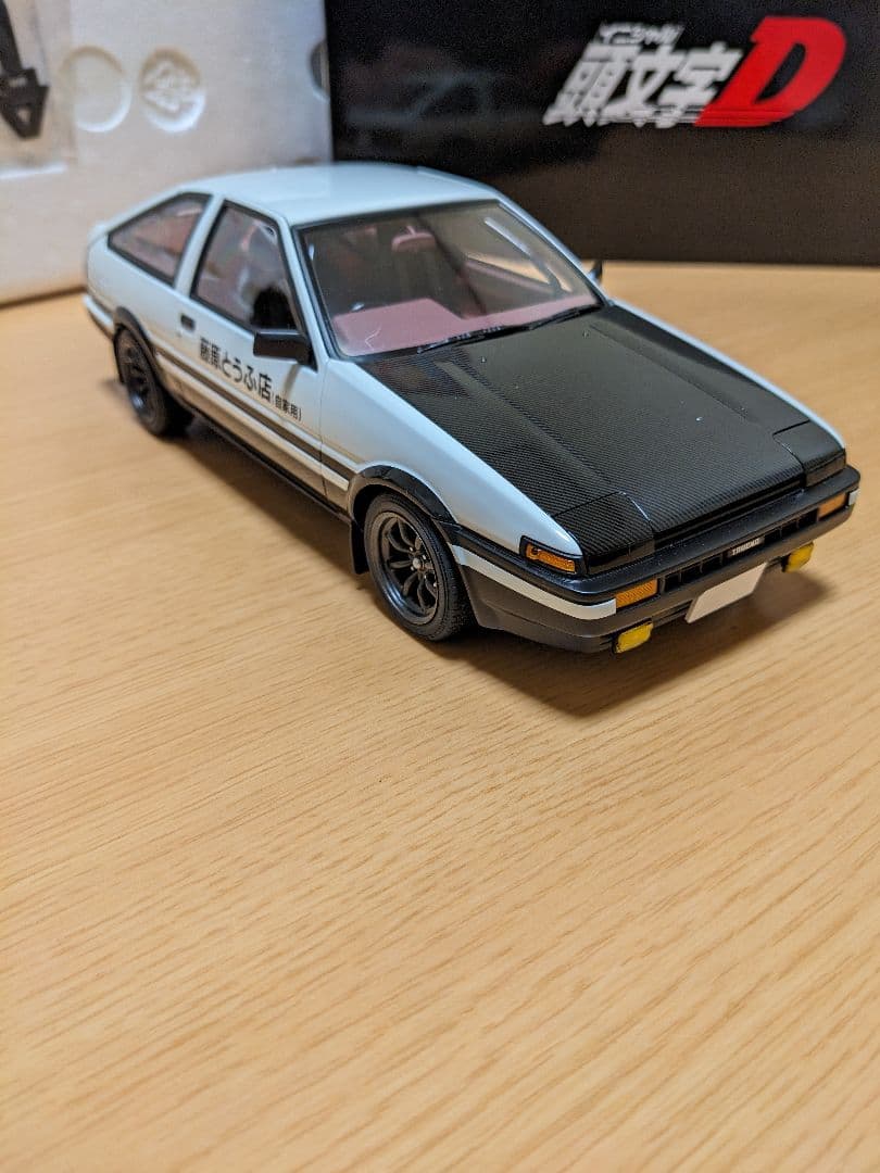 オートアート1/18　トヨタ スプリンター トレノ 頭文字D(AE86)