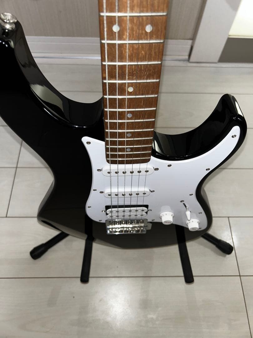 ヤマハ　YAMAHA Pacifica PAC012 パシフィカ 黒エレキギター