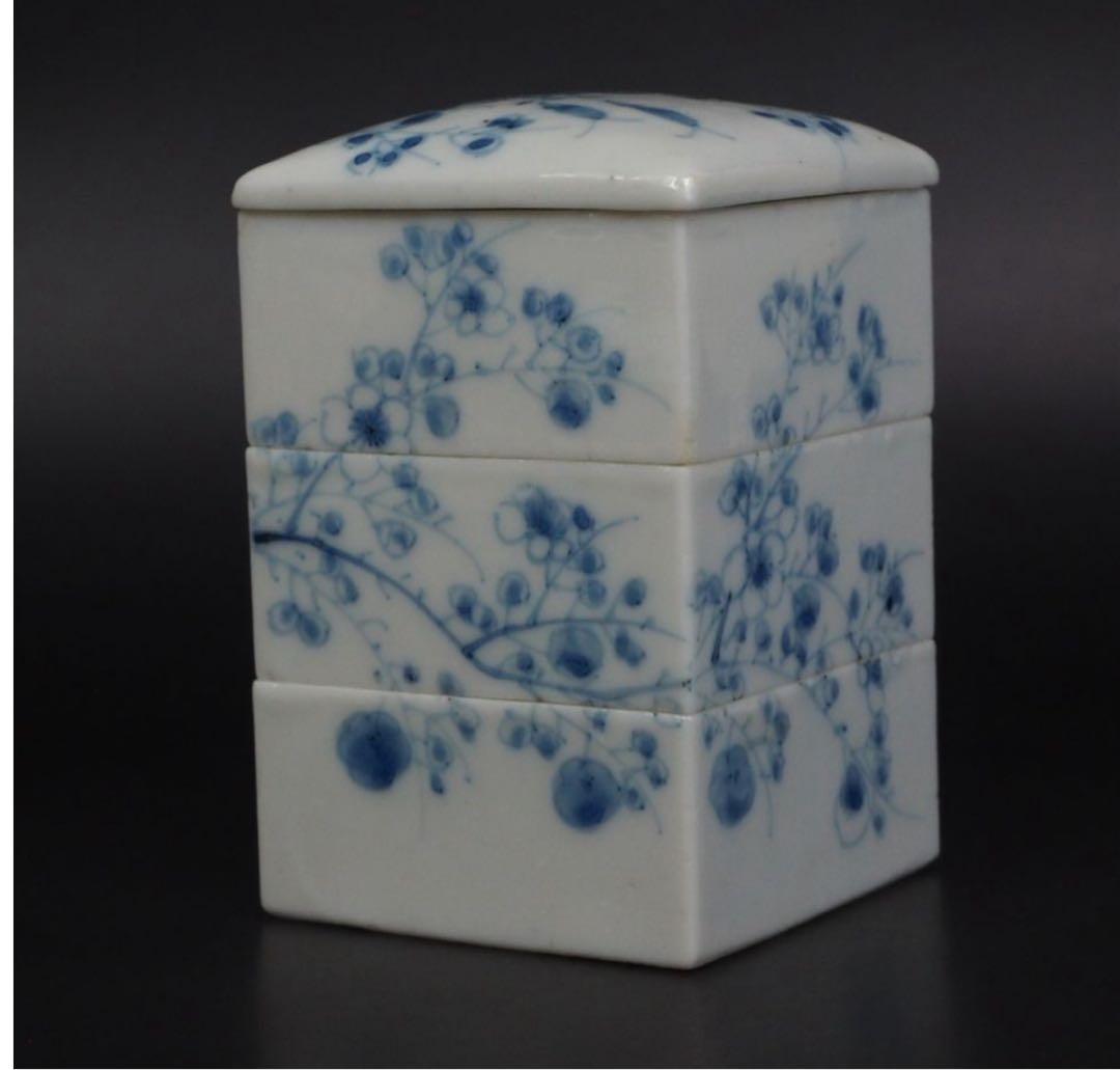 送料無料　江戸時代 　梅図三段重箱　ｈ12.5×7.5×7.5ｃｍ