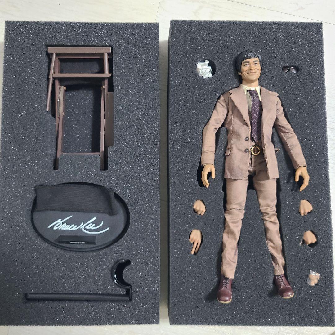 HOTTOYS　ホットトイズ　ブルース・リー スーツ　Ｖｅｒ．1/6　フィギュア