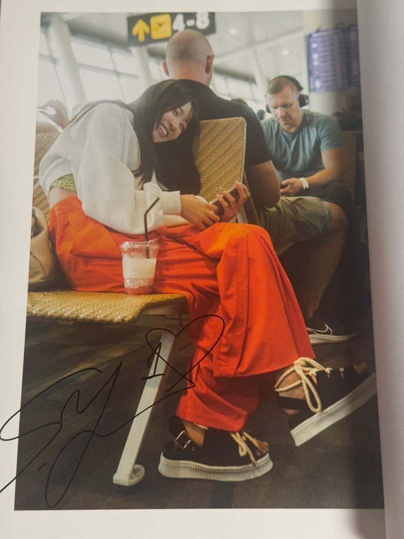 FRUITSZIPPER、櫻井優衣アクスタ、サイン入りグッズトレカなどまとめ