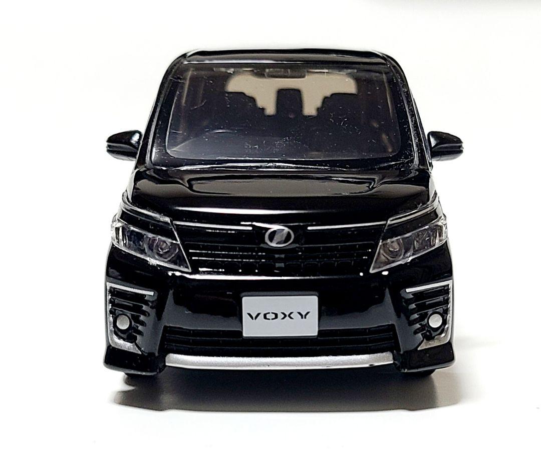 トヨタ 80系 ヴォクシーZS カラーサンプル