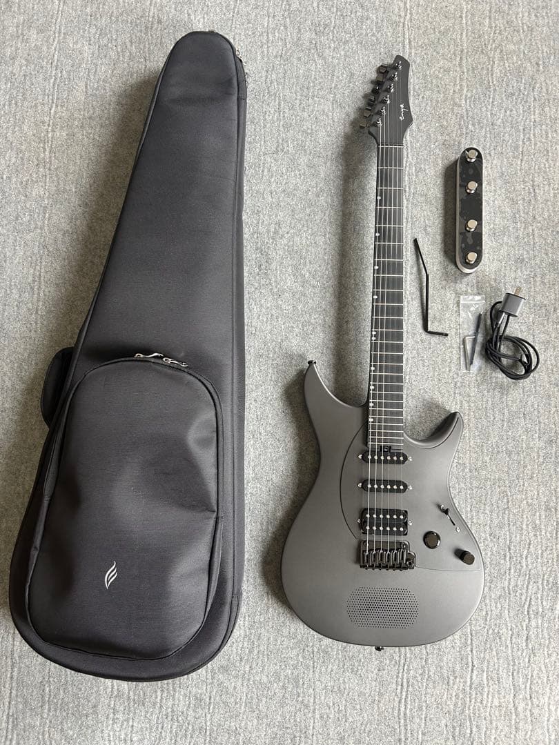 美品　enya エレキギター マットブラック　フットスイッチ付き