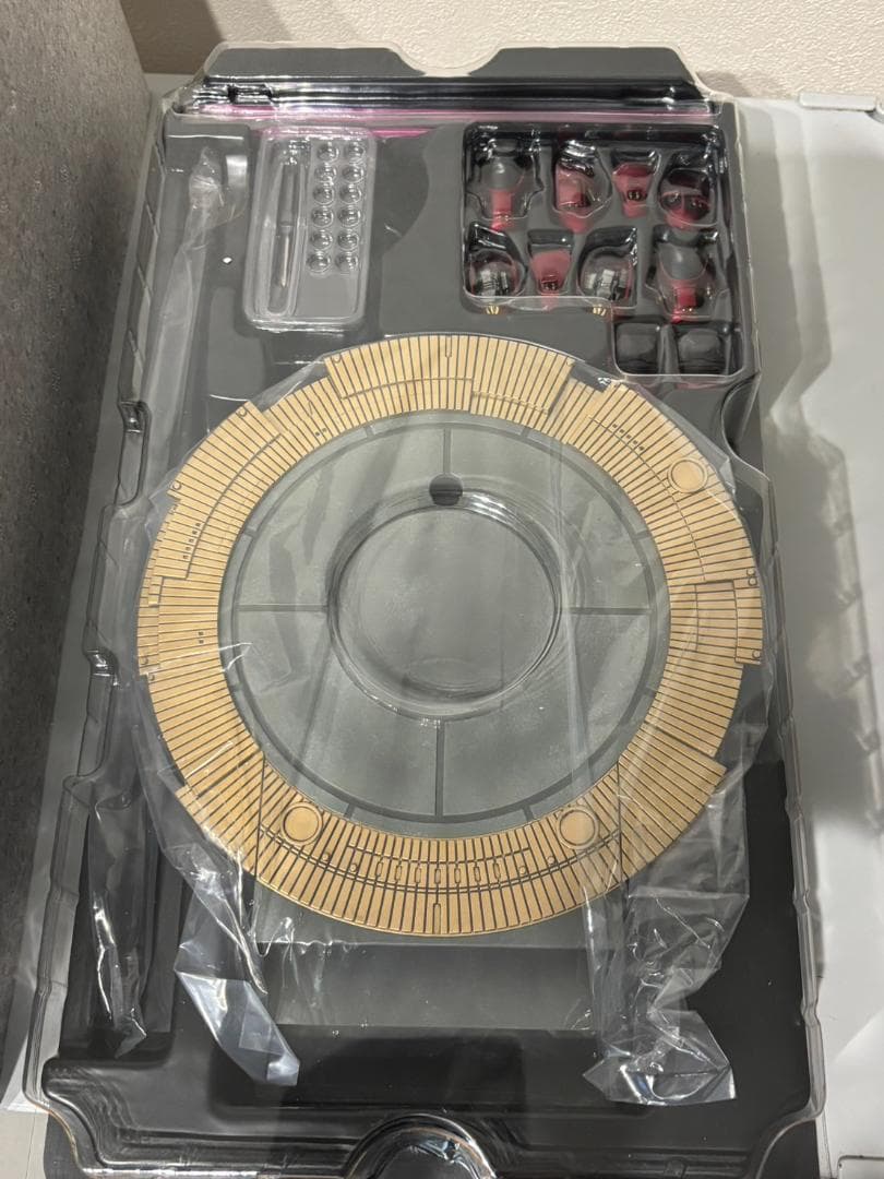 ホットトイズ1/6　アイアンマン・マーク6(ダイキャスト製)