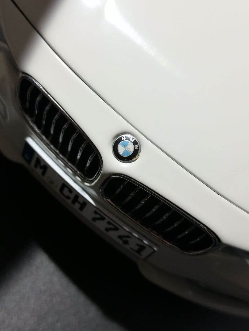 夢伝説　1/18  3シリーズ ツーリング F31ミニカー　ホワイト