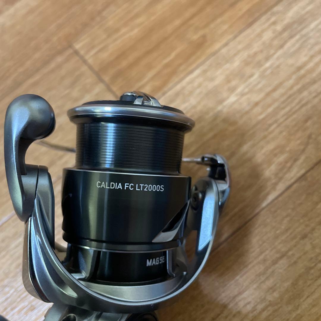 25CALDIA FC LT2000S スピニングリール