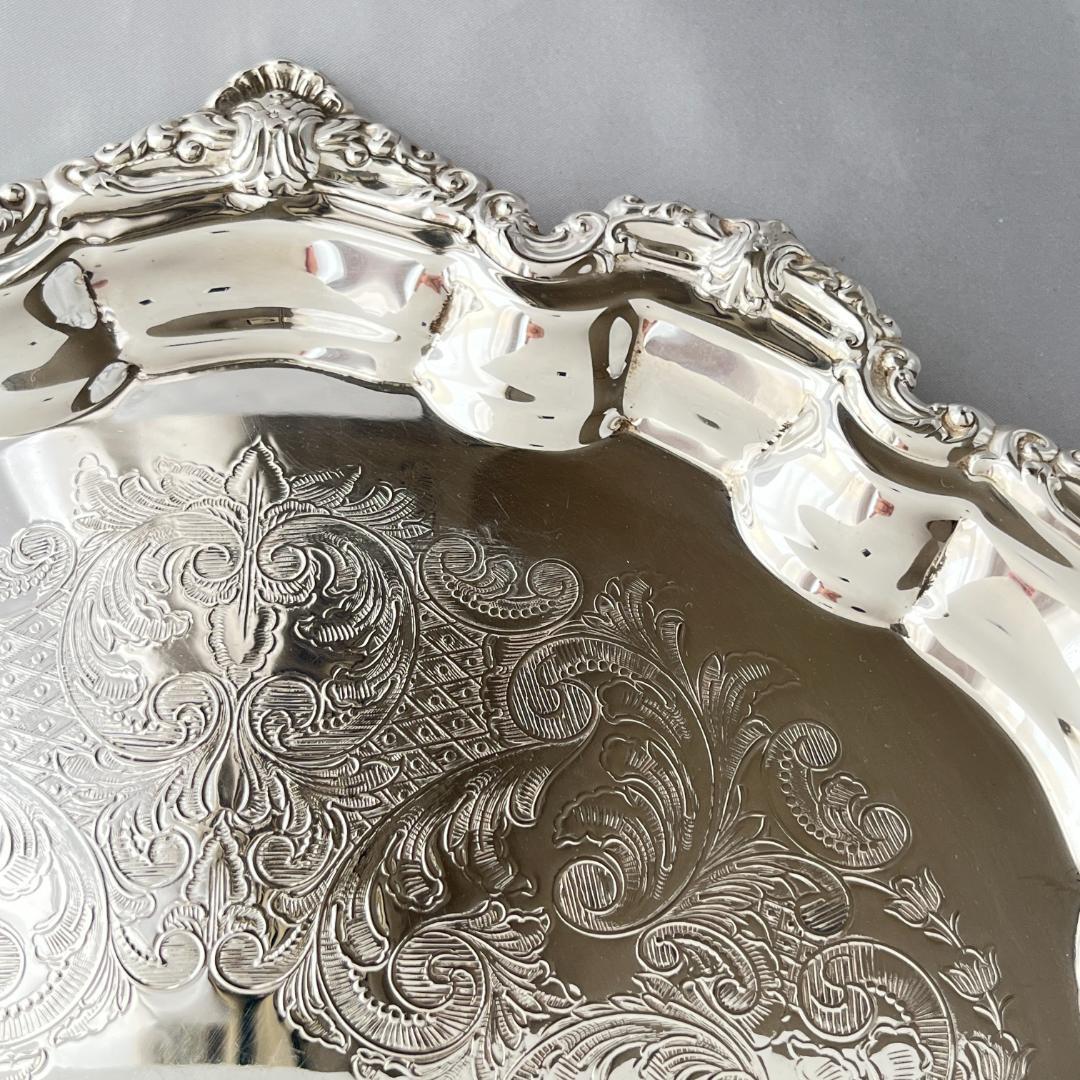 【英国】チッペンデールのギャラリートレー / ドリンクトレー 30cm