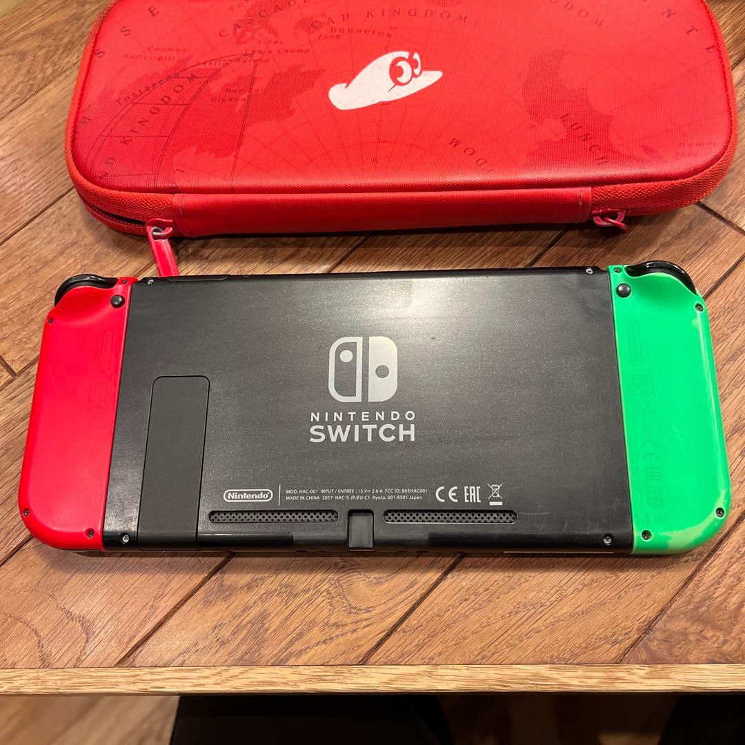 任天堂Switch本体・予備コントローラー2個・マリオオデッセイ他色々❗️