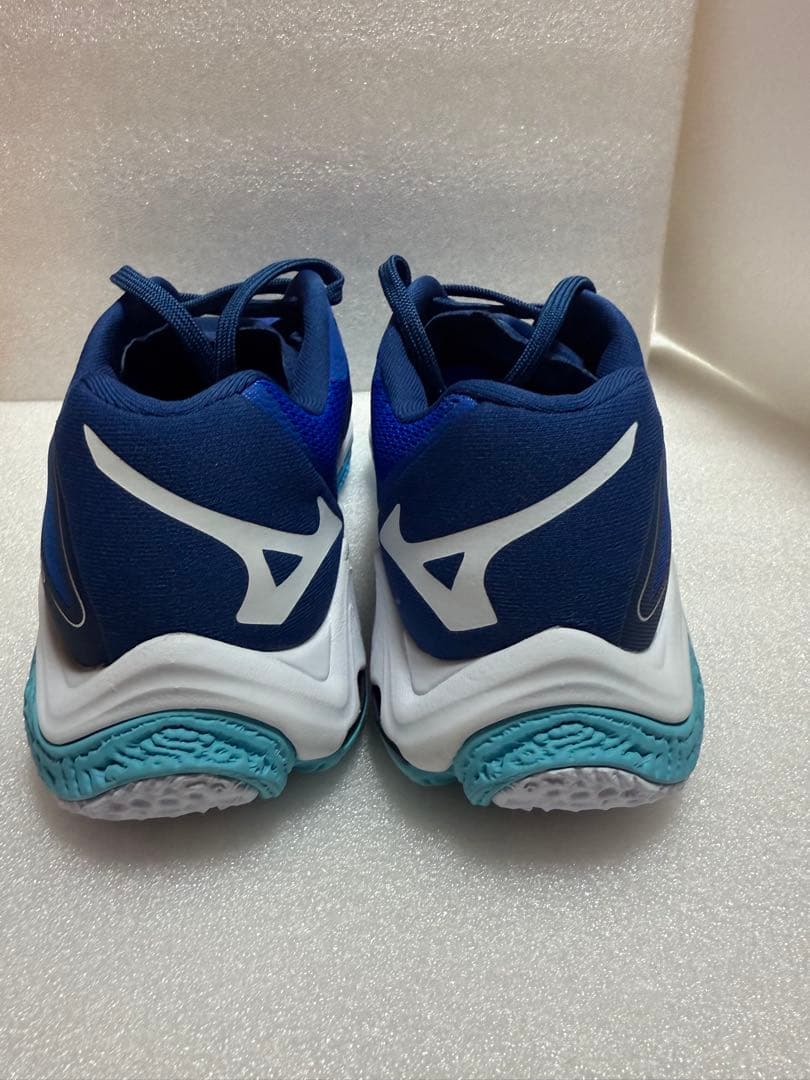 Mizuno WAVE LIGHTNING Z8 バレーボールシューズ 23.0