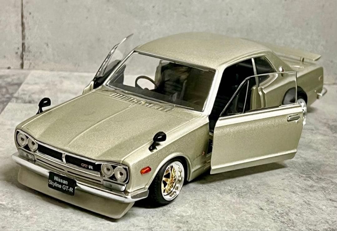 国産名車 1/24 スカイライン GT-R ガレージ ジオラマ 旧車 ミニカー